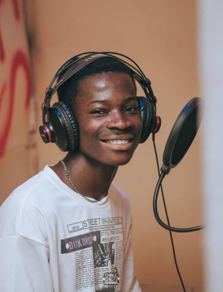 Kofi Nhurph is finally about to release his brand new single song titled "Party". Prod by Gregory,