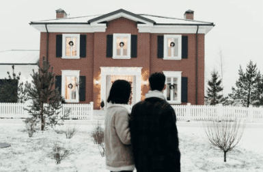 Front of House vs. Back of House: What's the Difference?