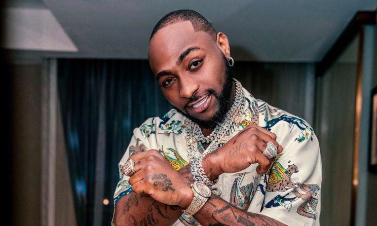 Man of the people: Davido expresses desire to credit all his friends $1 million_ghnation.net