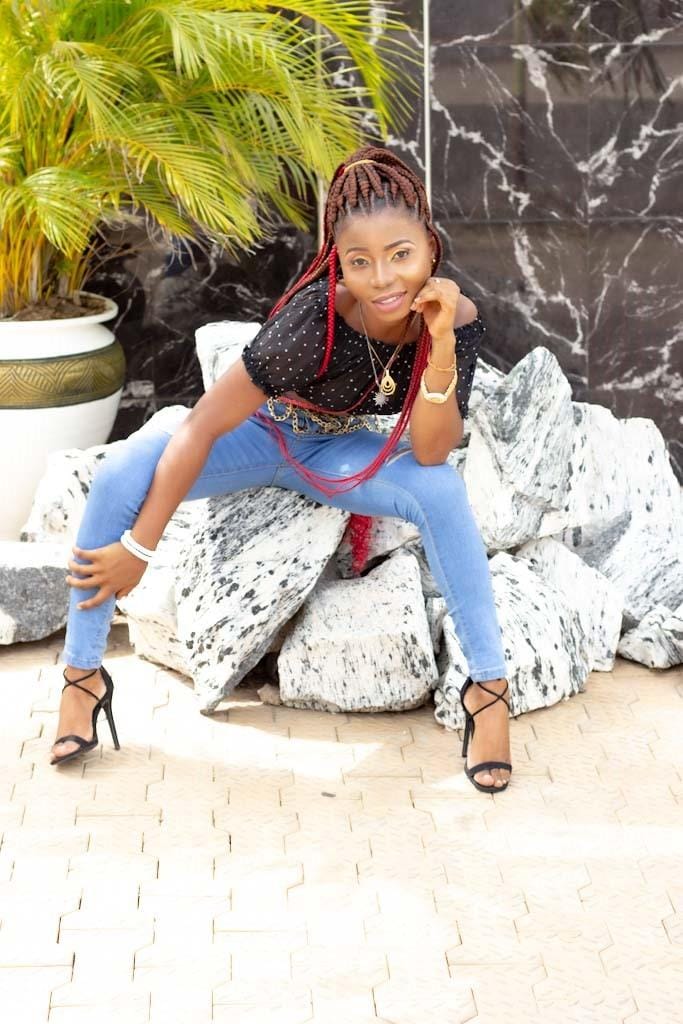 Pretty Sarah, the most popular young female model in Ghana, has shocked her followers again with a fresh body and collection of images.