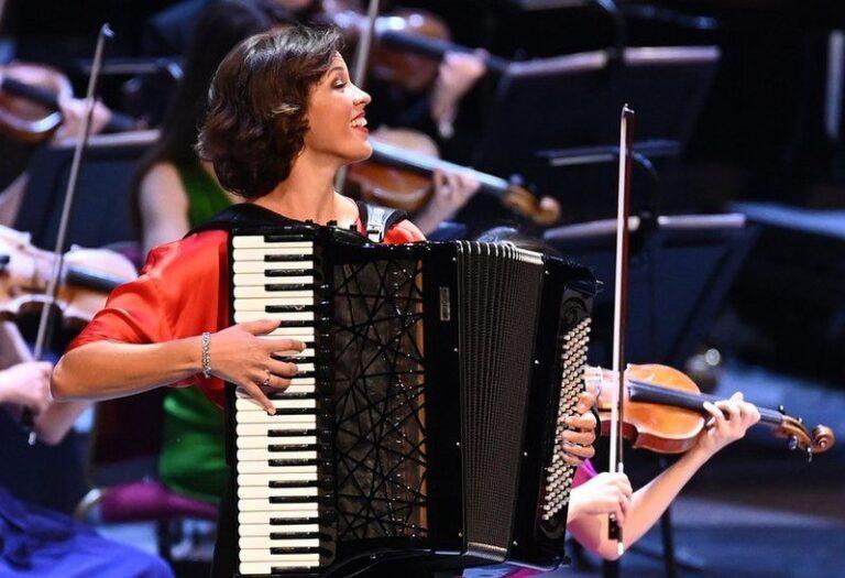 The Previous Evening Of The Proms: Accordion Tangos Bring The Season To A Close On A High Note. - Ksenija Sidorova