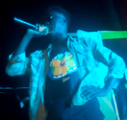 Adiyism, a gifted young Ghanaian musician, eventually took the stage and rolled the microphone out. Why? (Video)
